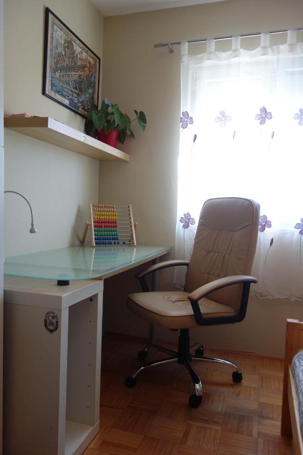 Nice Sunny Apartment Pula Extérieur photo