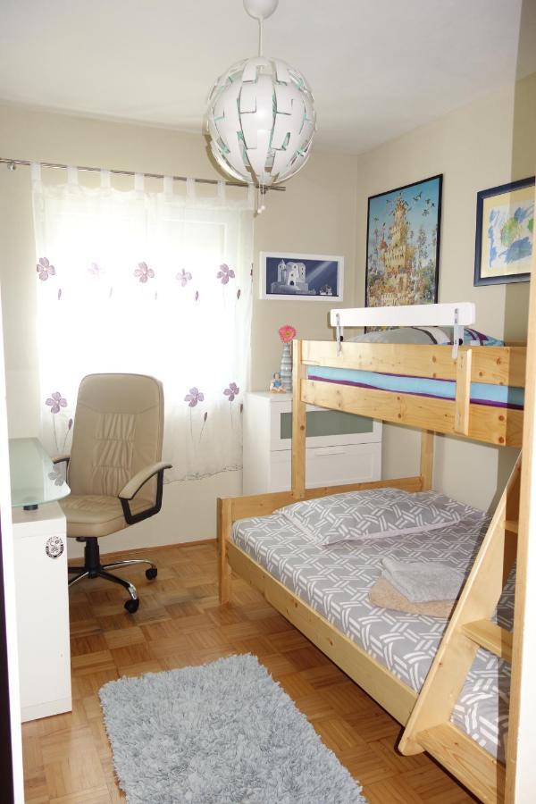Nice Sunny Apartment Pula Extérieur photo